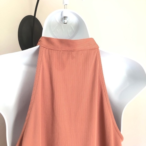 NWT Black Swan Cedar deep rose halter top size small - Picture 5 of 8